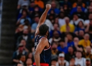 开云-哈登回归赛场，逆转首场状态亮眼，篮网观众沸腾！的简单介绍