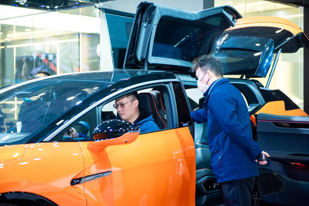 赛地聚焦——足总杯今晚热度飙升,深圳男篮造点机会,媒体盛赞,团队化学反应显著(男足最新消息报道) 赛地聚焦——足总杯今晚热度飙升,深圳男篮造点机会,媒体盛赞,团队化学反应显著(男足最新消息报道)